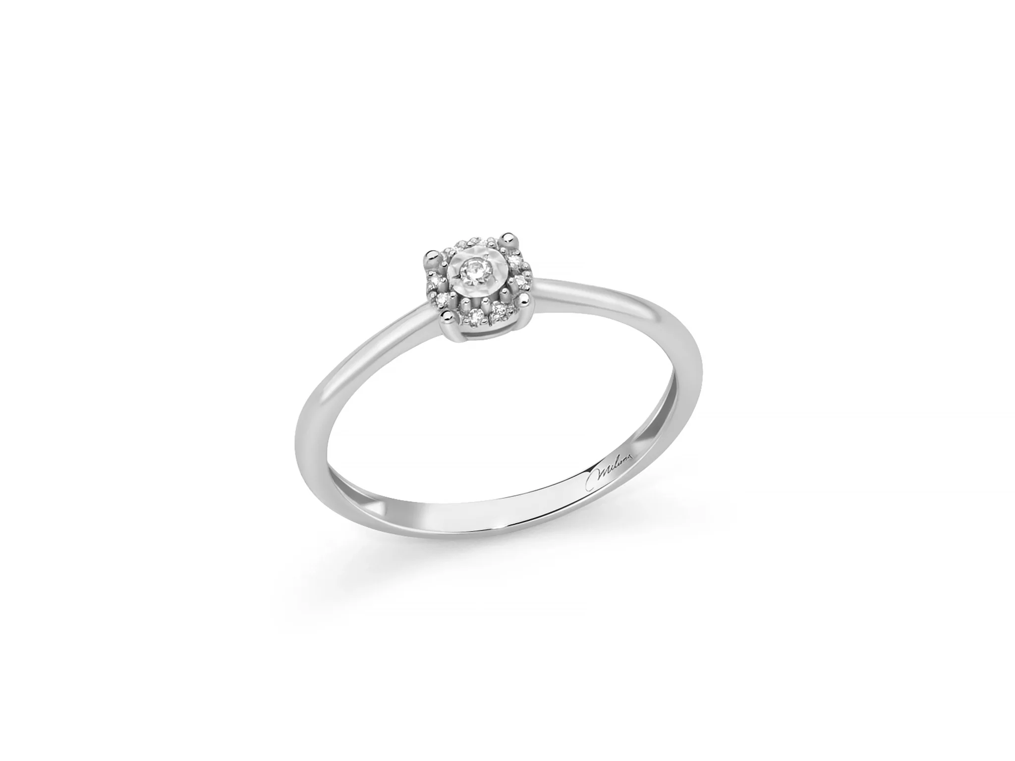Anello con diamanti incastonati in oro bianco 375
