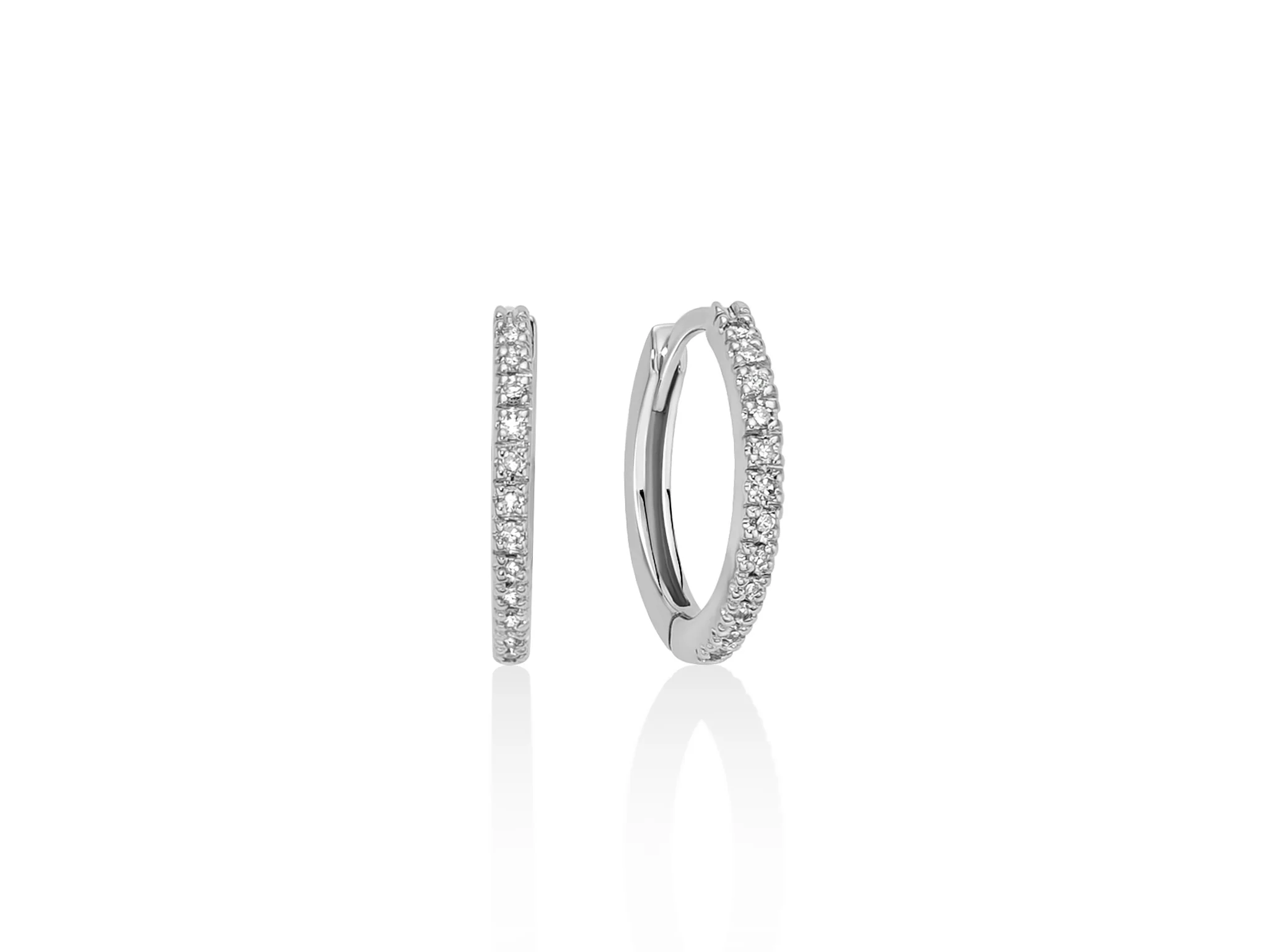 Orecchini di diamanti a cerchio 15 millimetri in oro bianco